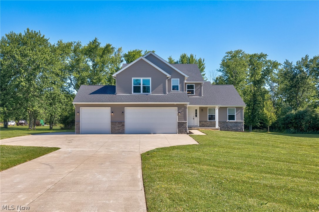 3841 Laurel Road