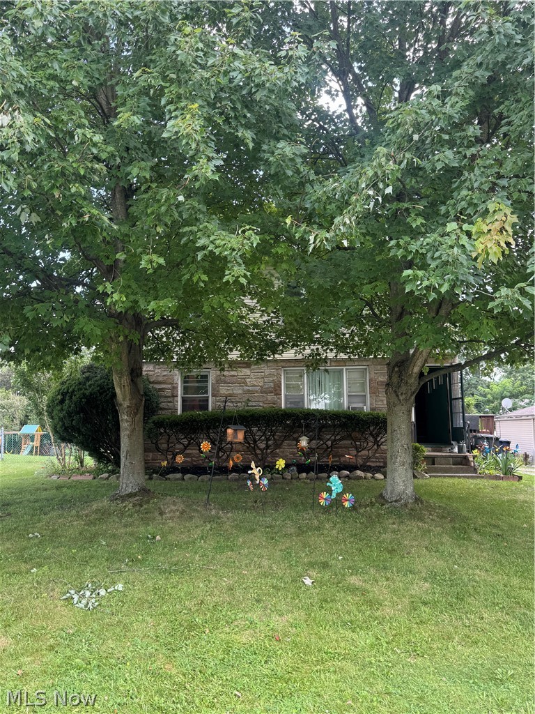 2424 Triplett Boulevard Property Photo 1