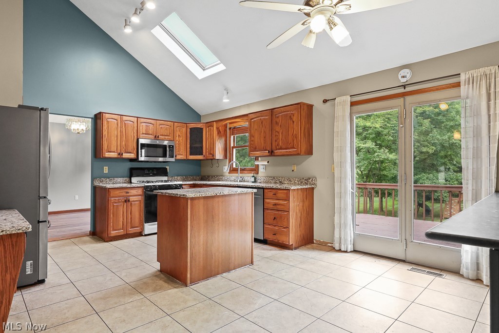 315 Valley Brook Oval Property Photo 4