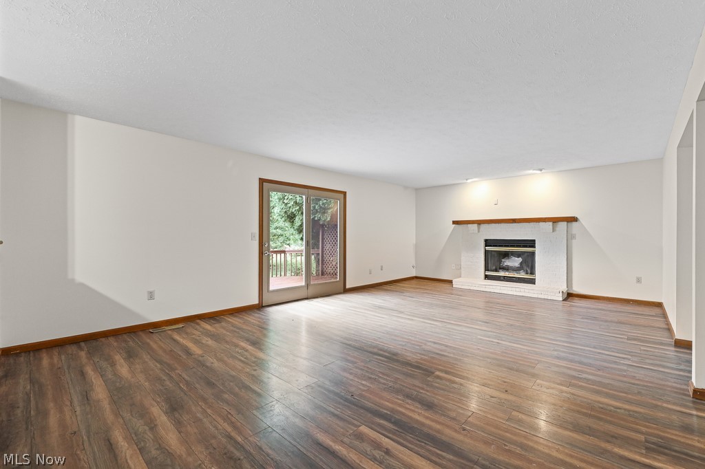 315 Valley Brook Oval Property Photo 8
