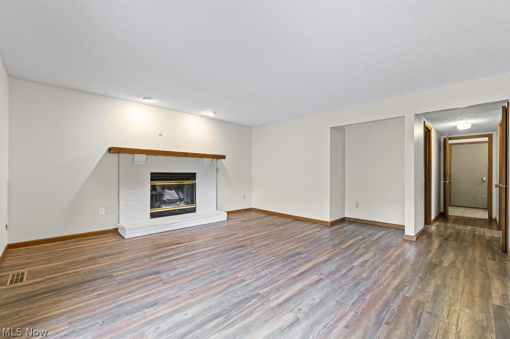 315 Valley Brook Oval Property Photo 9