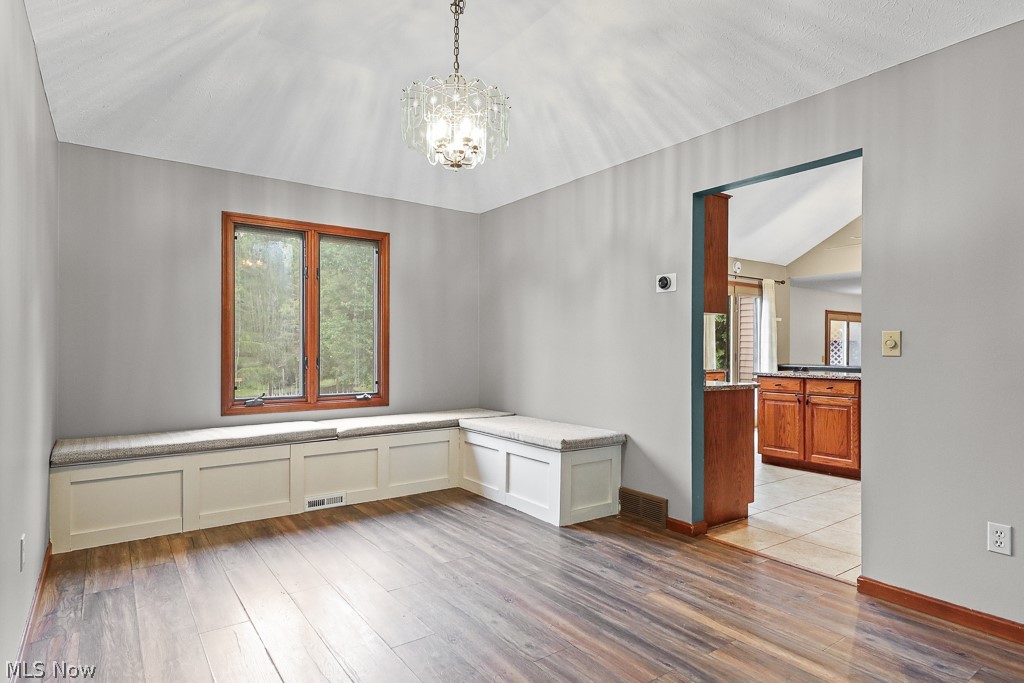 315 Valley Brook Oval Property Photo 12