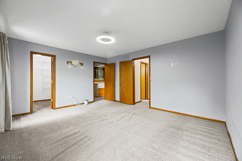 315 Valley Brook Oval Property Photo 20