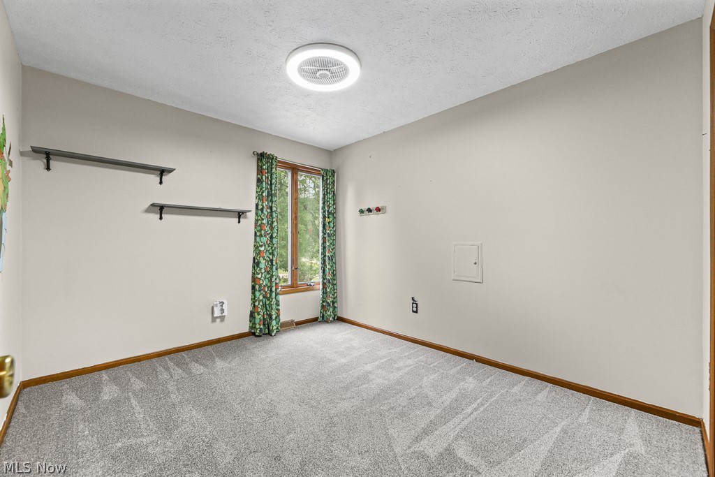 315 Valley Brook Oval Property Photo 25