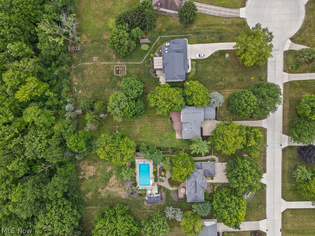 315 Valley Brook Oval Property Photo 43