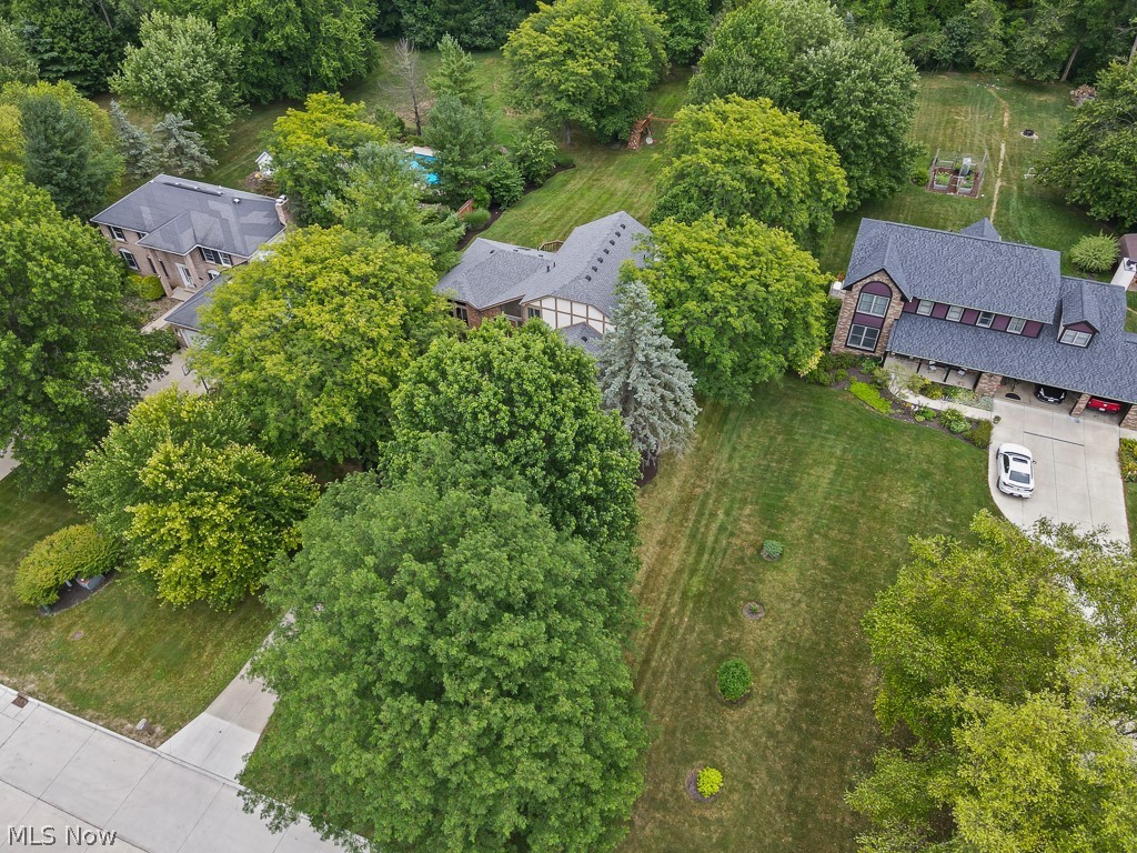 315 Valley Brook Oval Property Photo 45