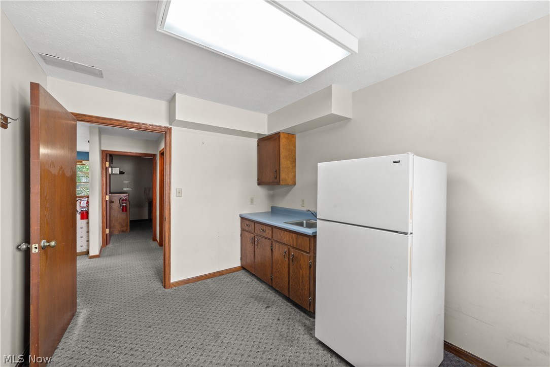 531 E Smith Road Property Photo 19