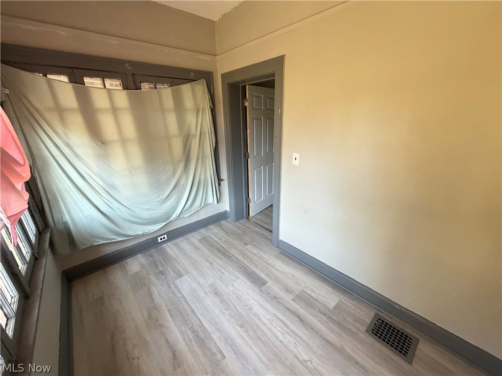 7944 Lorain Avenue Property Photo 19