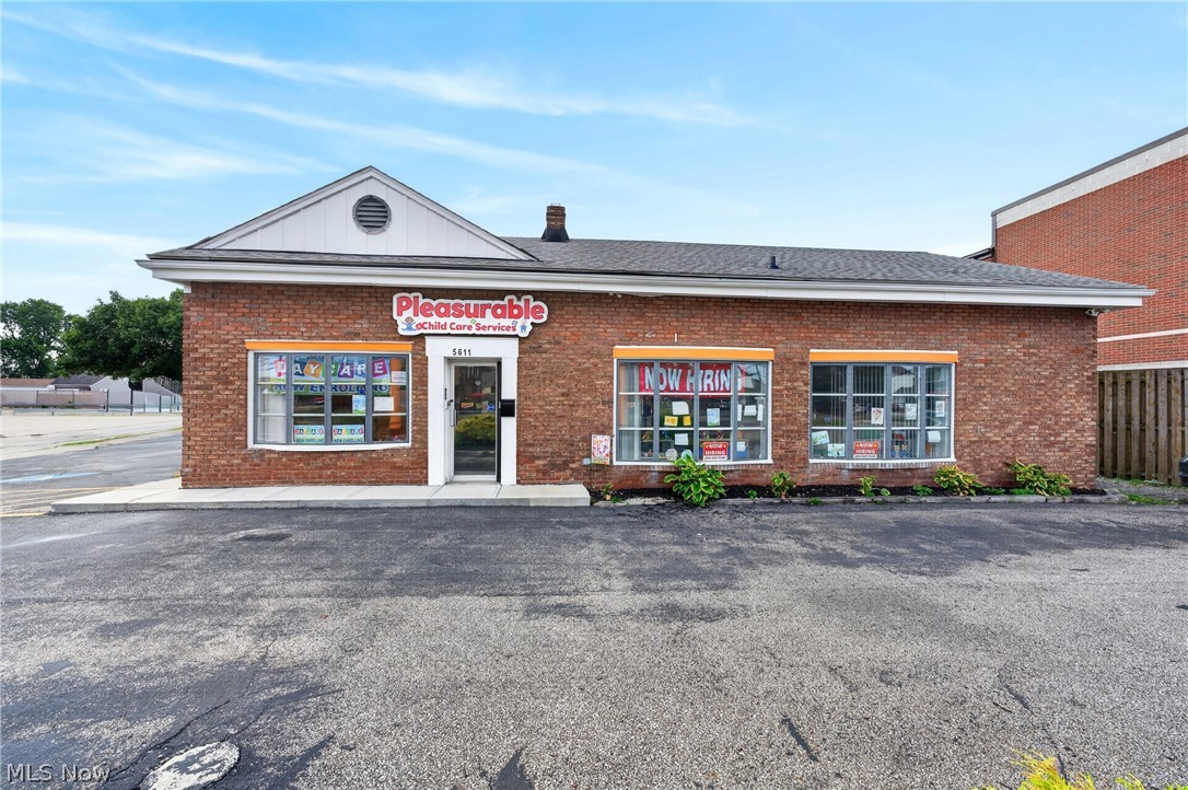 5611 Pearl Road