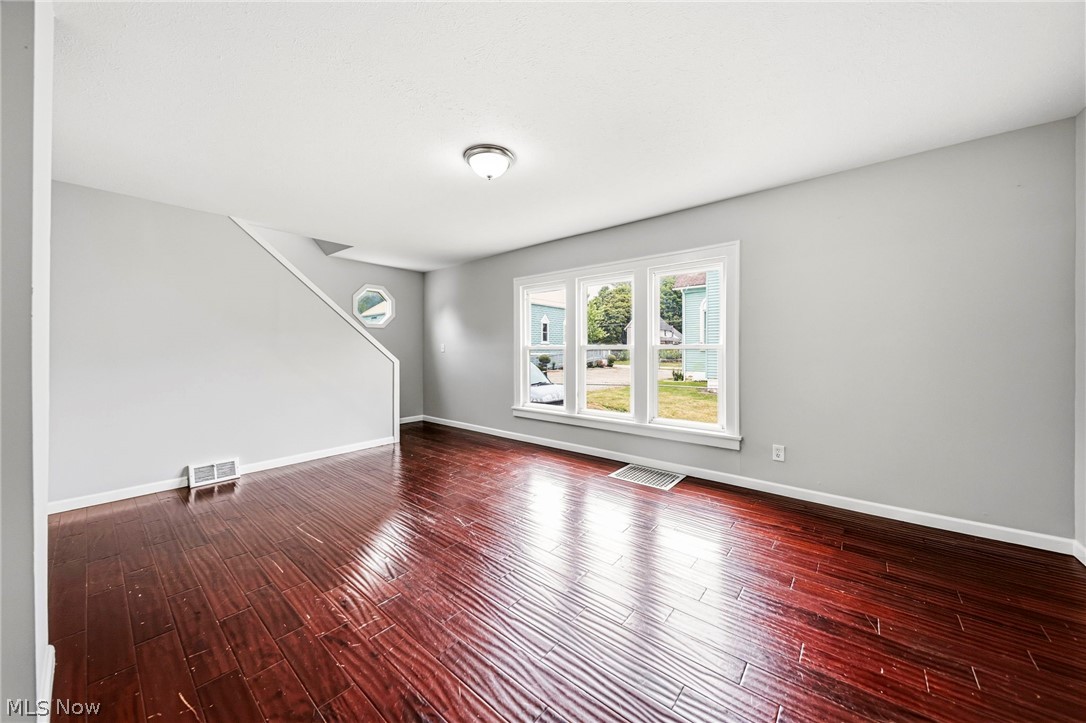 1415 W 9th Street Property Photo 22