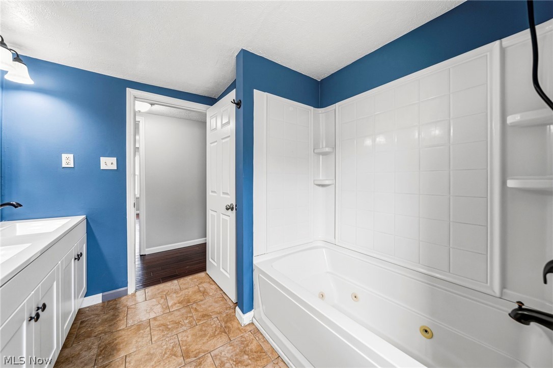 1415 W 9th Street Property Photo 35