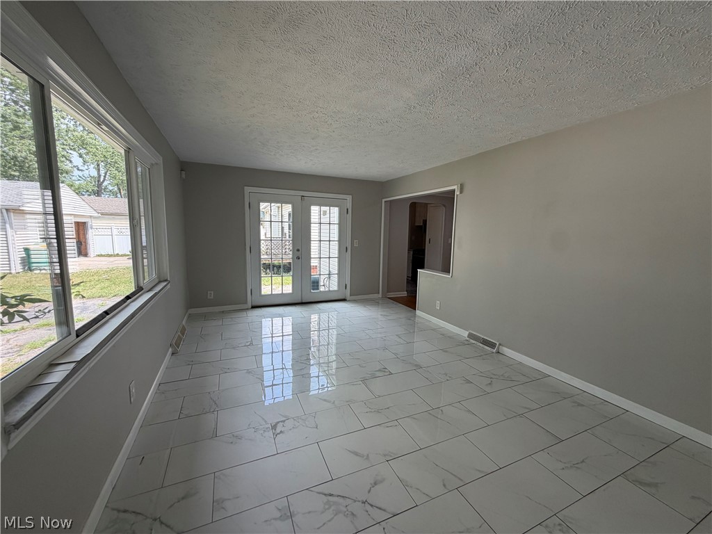 21419 Libby Road Property Photo 9