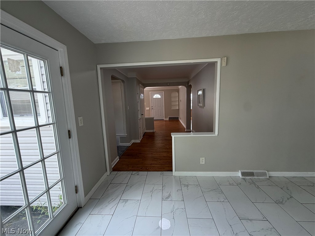 21419 Libby Road Property Photo 11