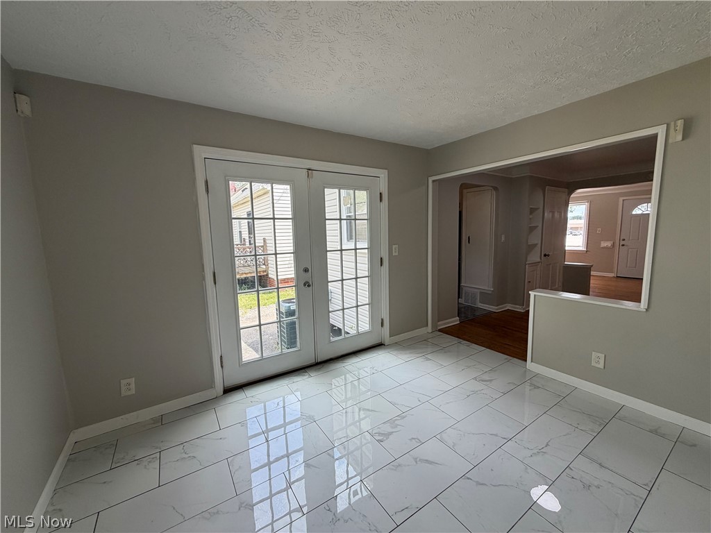 21419 Libby Road Property Photo 12