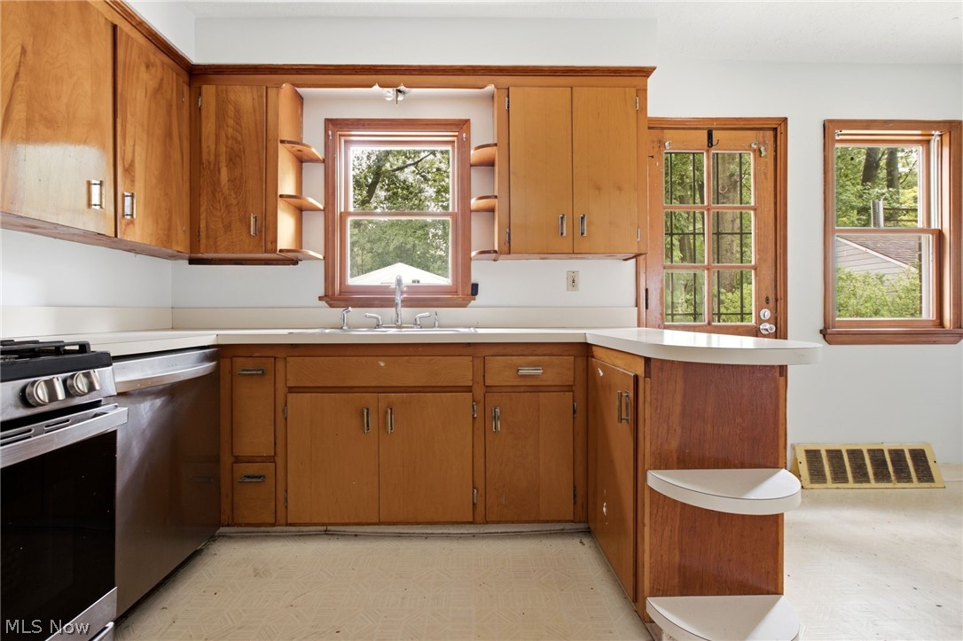 4521 Emerson Road Property Photo 5