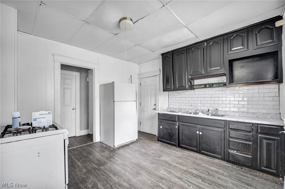 9301 Pierpont Avenue Property Photo 6