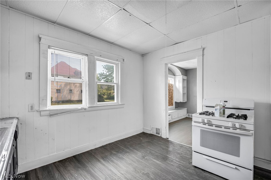 9301 Pierpont Avenue Property Photo 25