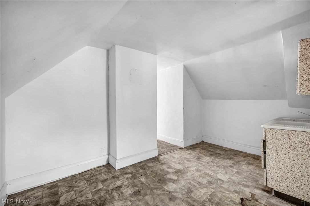 9301 Pierpont Avenue Property Photo 42