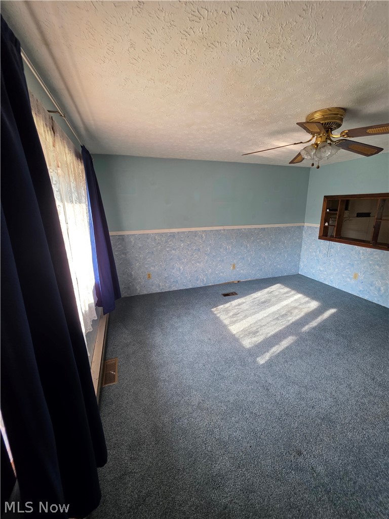 301 Shenandoah Drive Property Photo 3
