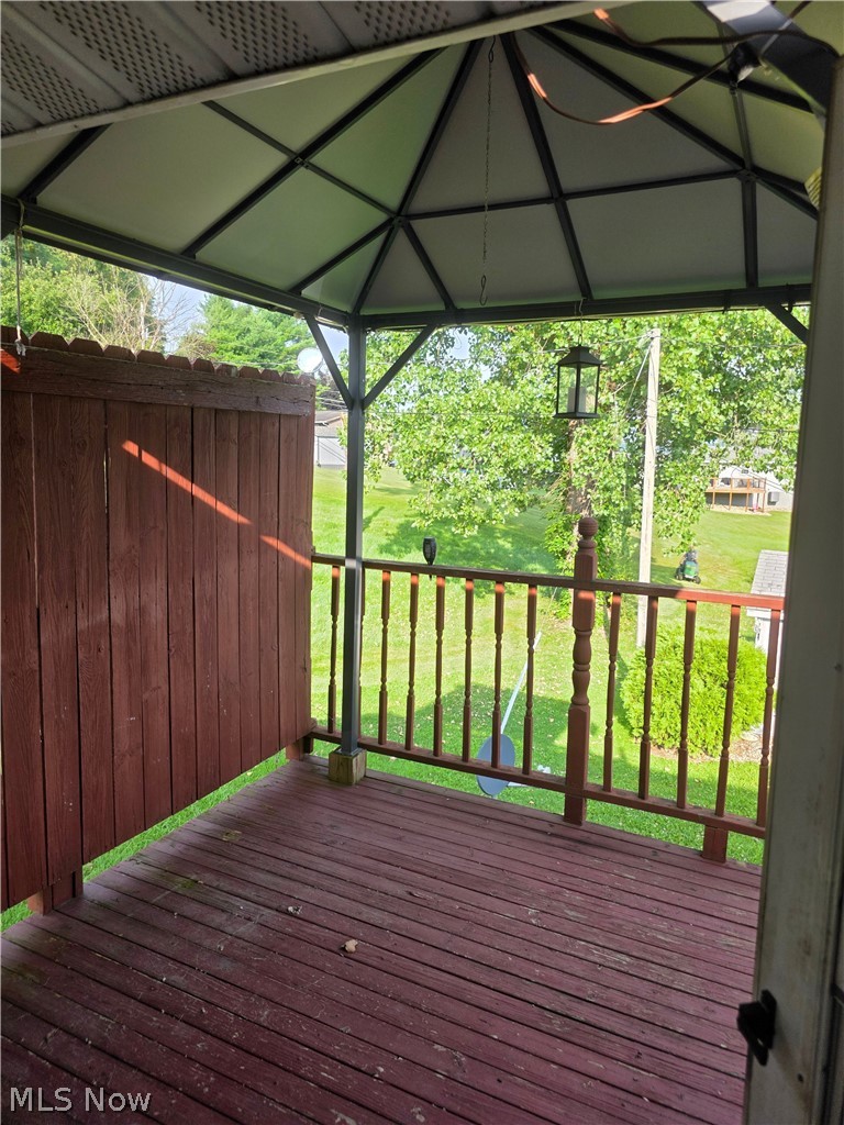 301 Shenandoah Drive Property Photo 8