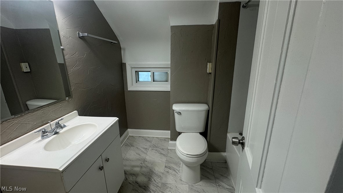 5221 Milo Avenue Property Photo 9