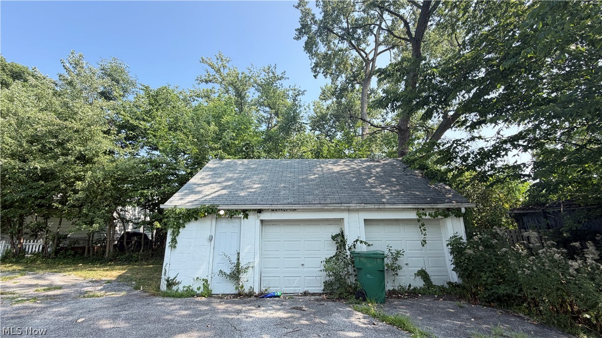 5221 Milo Avenue Property Photo 17