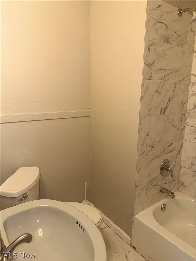 2778 E 120th Street Apt 3 Property Photo 11