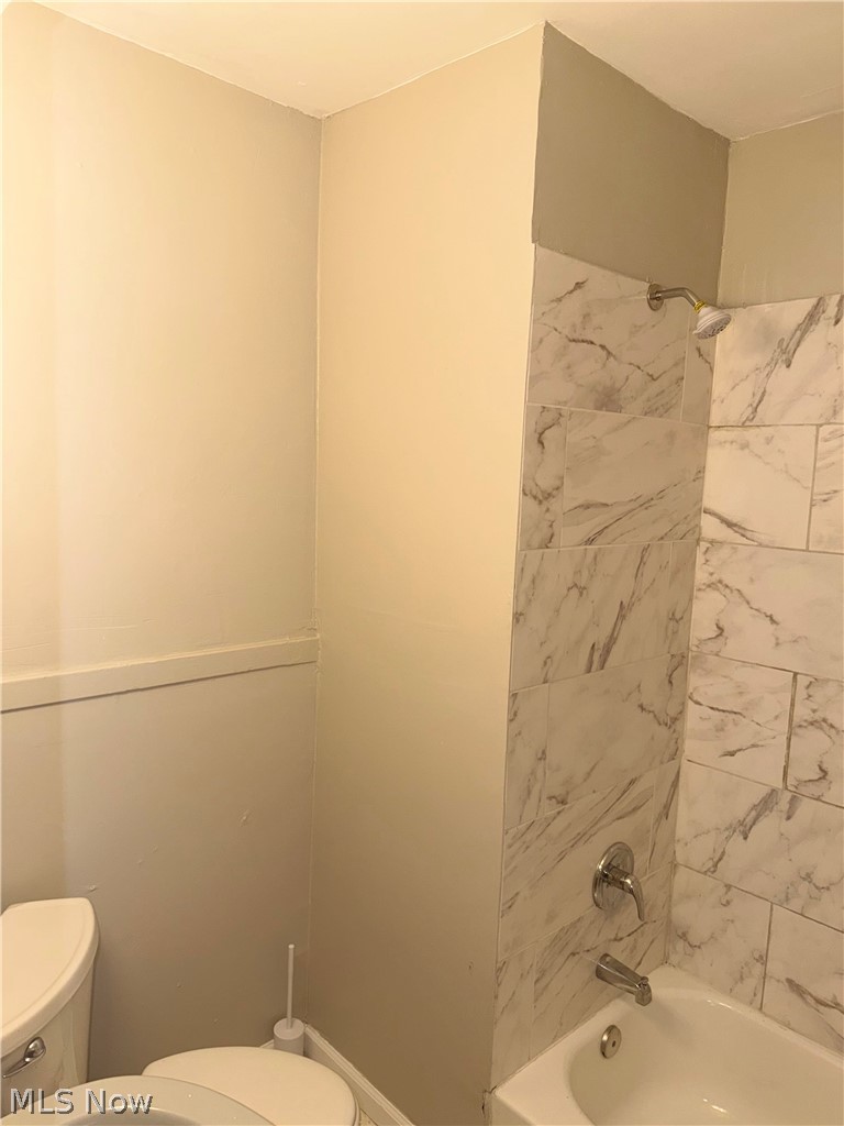 2778 E 120th Street Apt 3 Property Photo 12