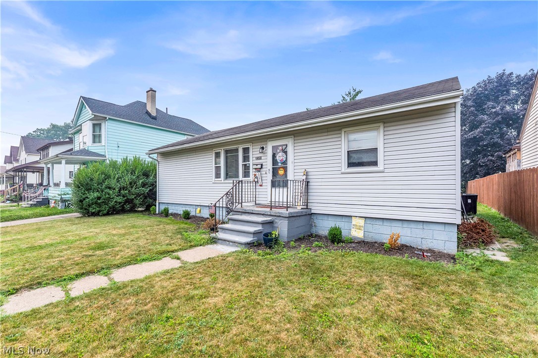 1950 E 30th Street Property Photo 2