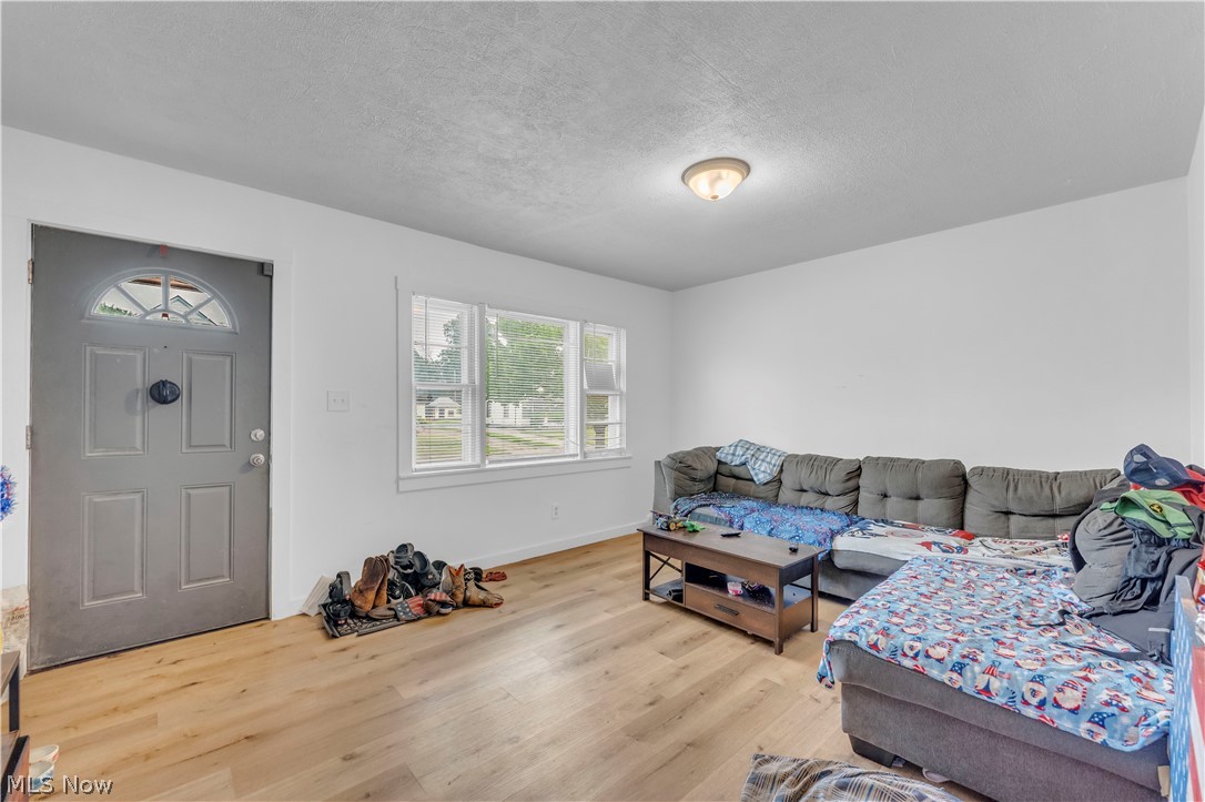 1950 E 30th Street Property Photo 3