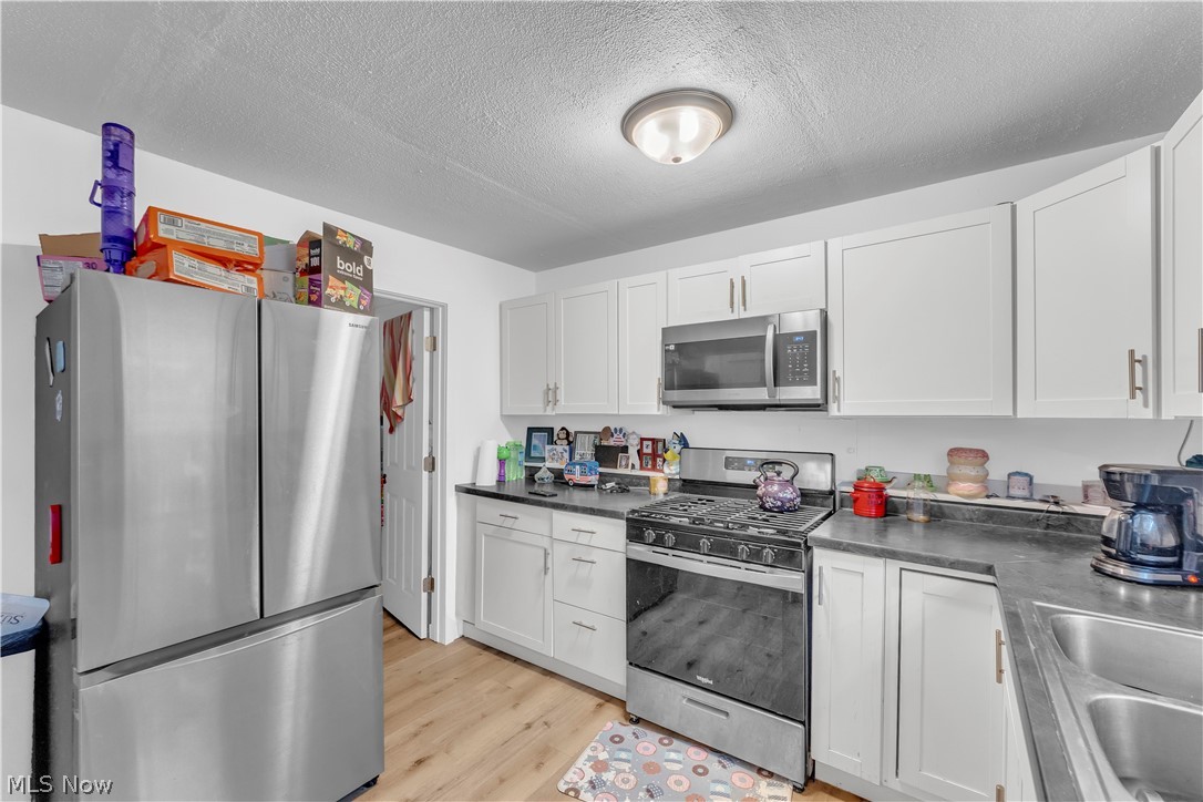 1950 E 30th Street Property Photo 4