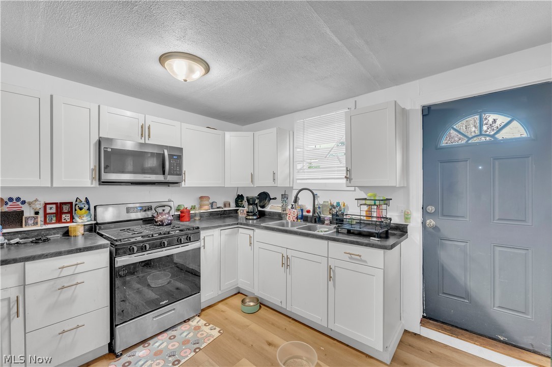 1950 E 30th Street Property Photo 5