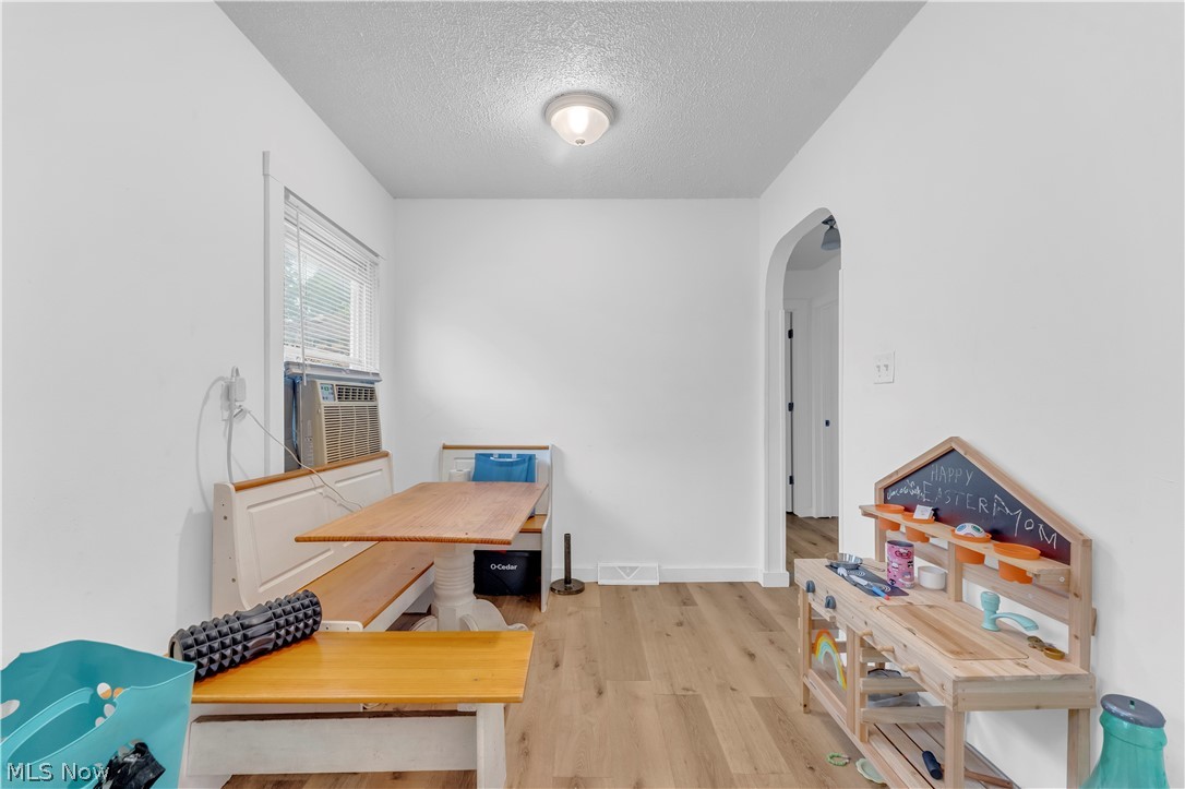 1950 E 30th Street Property Photo 7