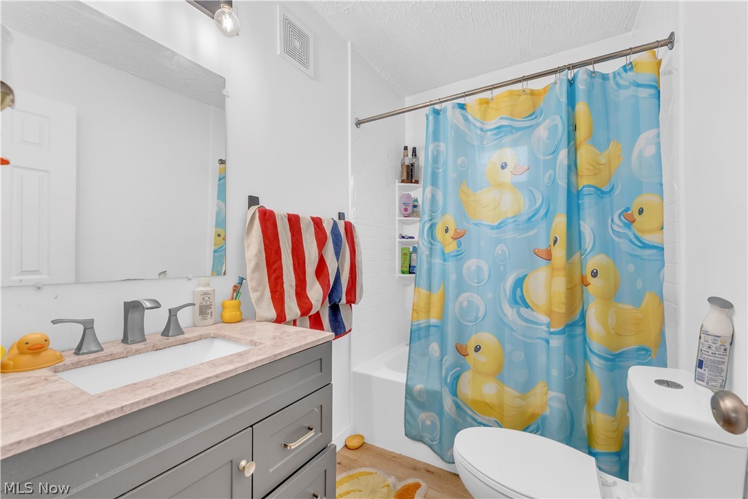 1950 E 30th Street Property Photo 11