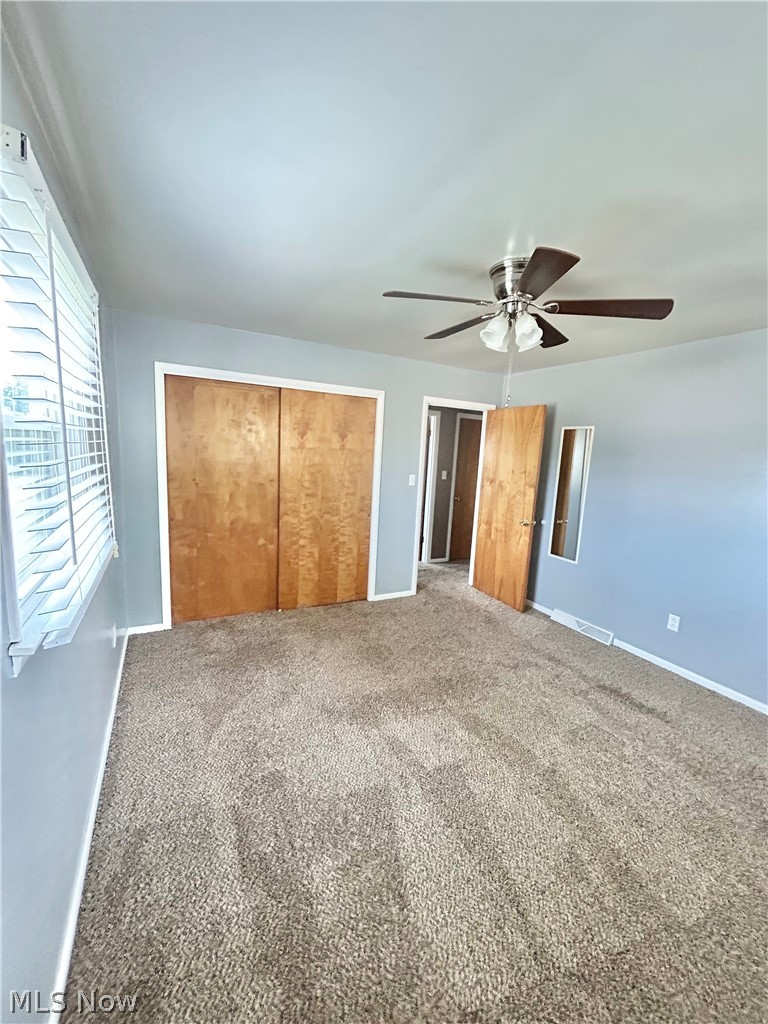 300 W 38th Street Property Photo 7