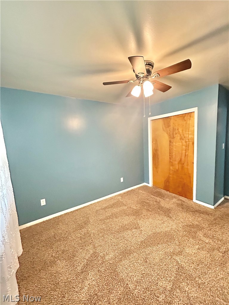300 W 38th Street Property Photo 9