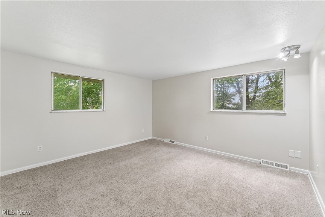 644 Wellfleet Drive Property Photo 4