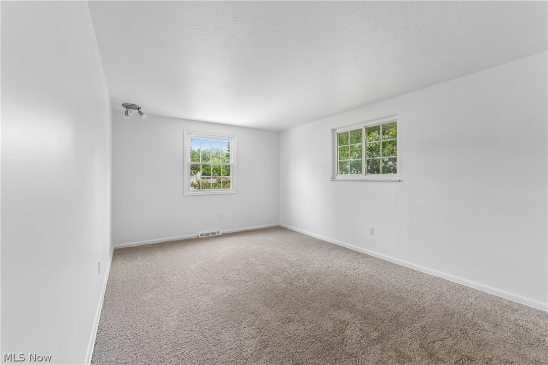 644 Wellfleet Drive Property Photo 11