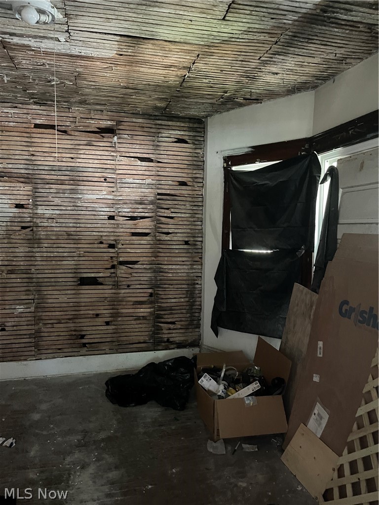 6204 Fullerton Avenue Property Photo 5