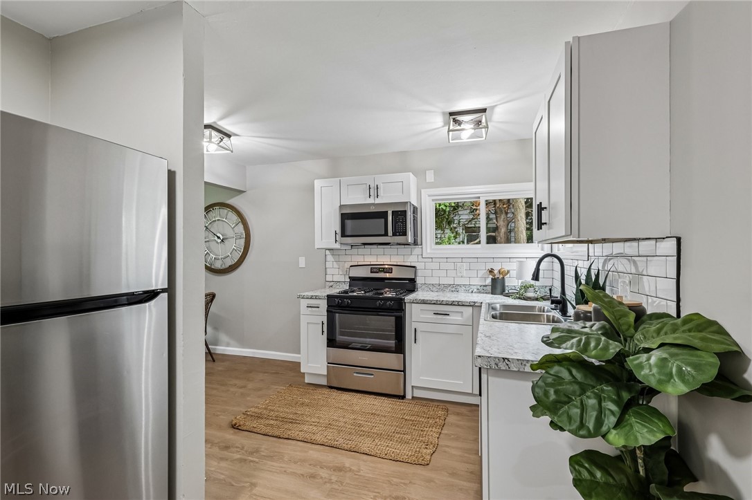 1562 Denison Avenue Nw Property Photo 10