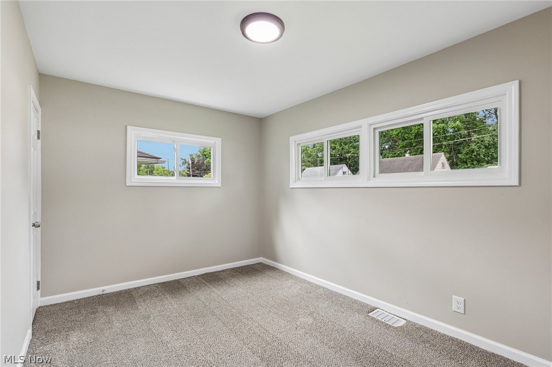 1562 Denison Avenue Nw Property Photo 16
