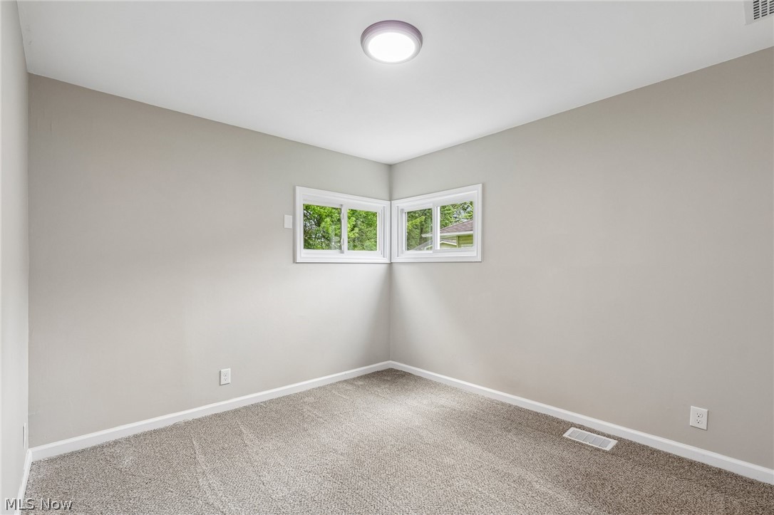 1562 Denison Avenue Nw Property Photo 18