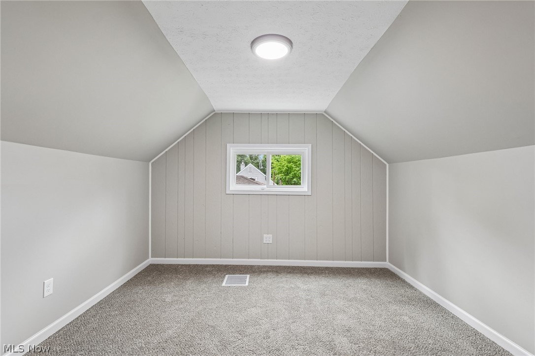 1562 Denison Avenue Nw Property Photo 24