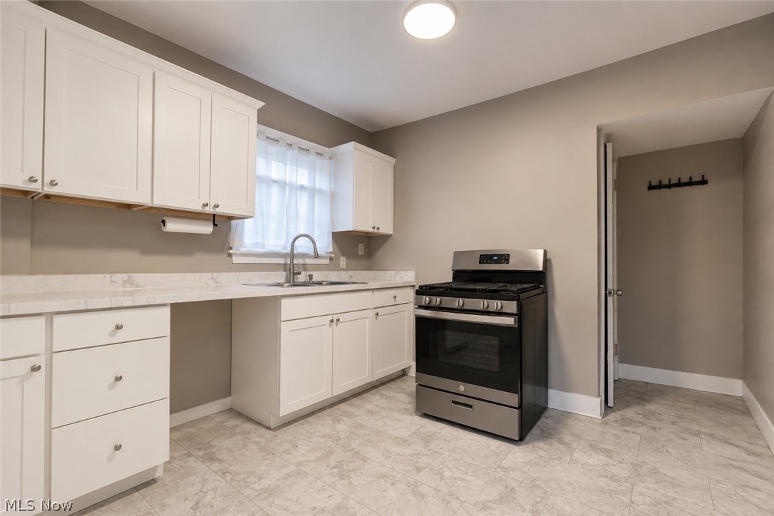985 Bloomfield Avenue Property Photo 3