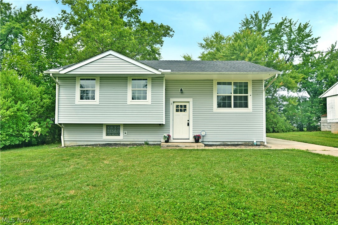 8143 Venice Heights Drive Ne Property Photo 1