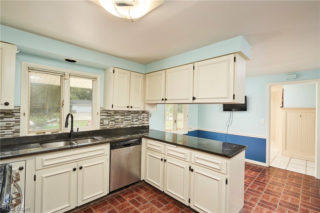 1172 Berwick Lane Property Photo 3