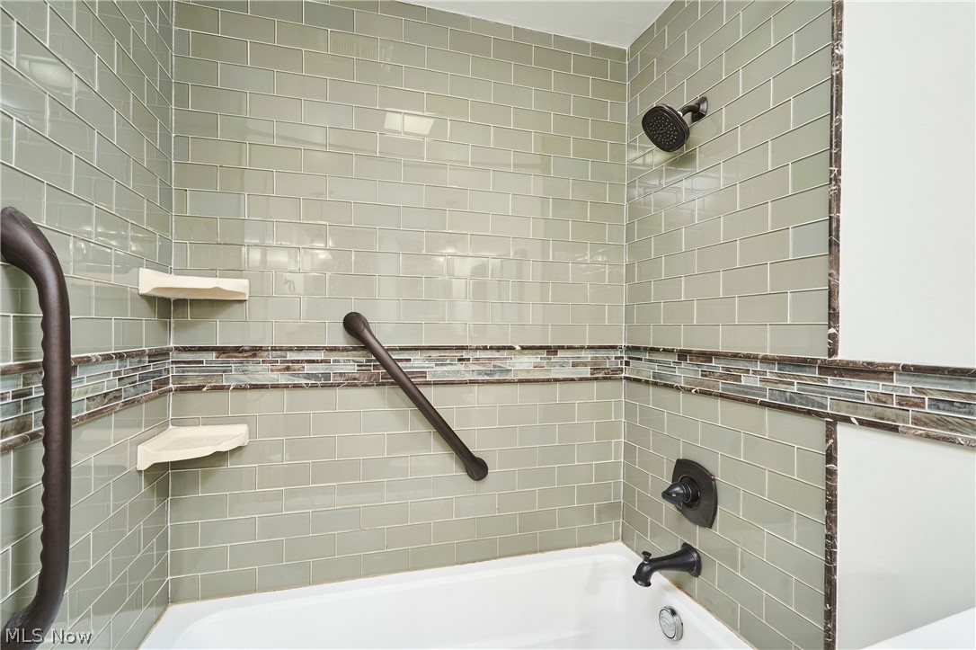 1172 Berwick Lane Property Photo 16