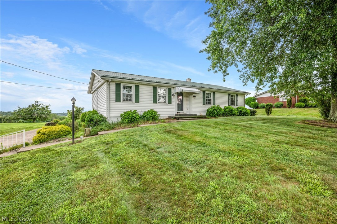 62280 Tacoma Road Property Photo 2