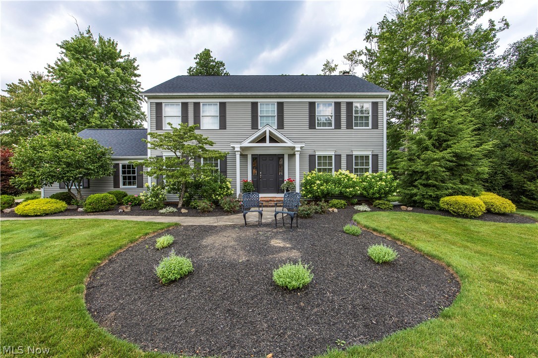 300 Lakeview Circle Property Photo 1