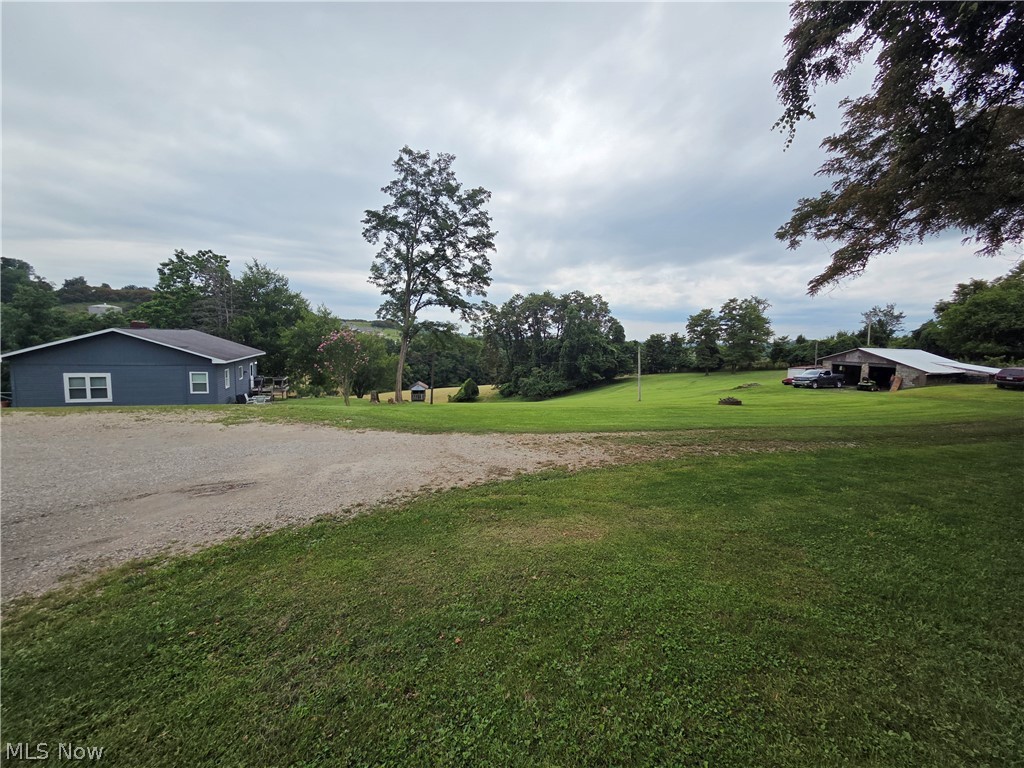 330 Young Lane Property Photo 4
